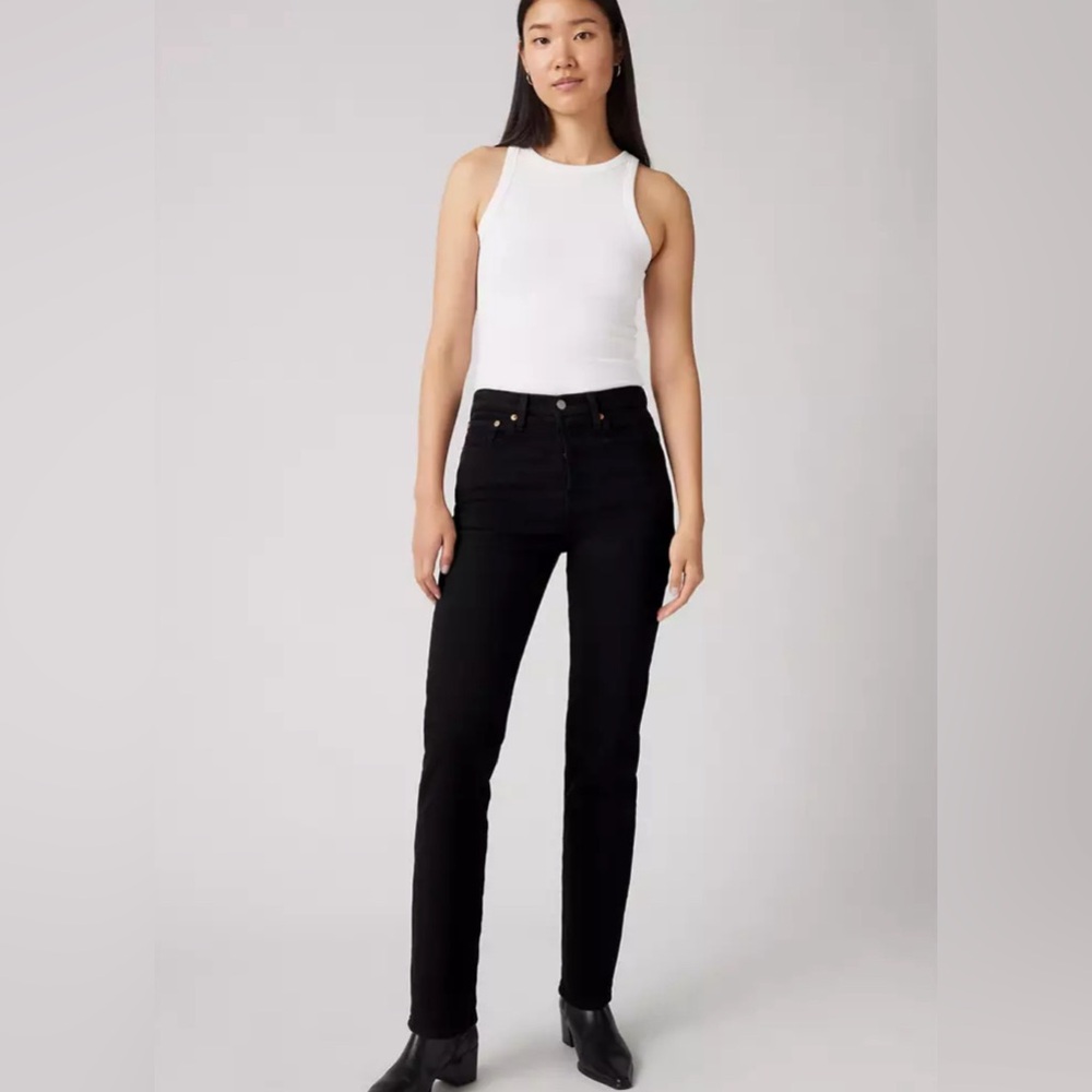 Levi's Wedgie Straight Black Woman’s Jeans size 26